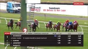 Racing Post y Ladbrokes estrenan sus primeros salones de apuestas libres de papel